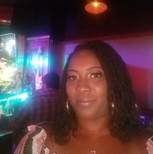 Meet your Posher, Cheri